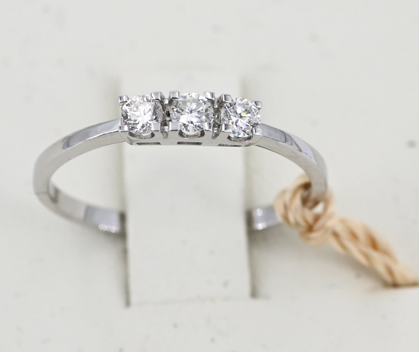 Trilogy oro bianco e diamanti