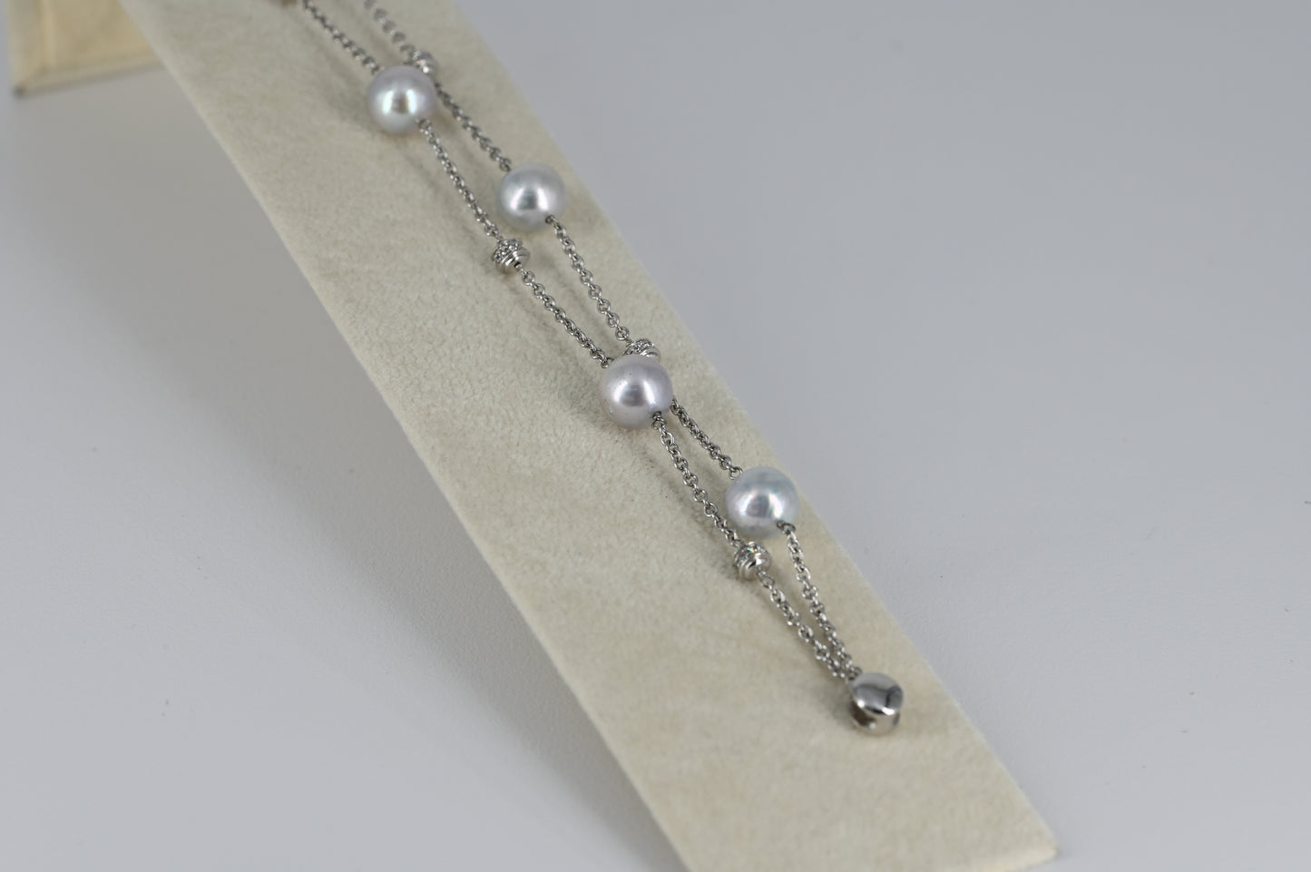 Bracciale in oro con perle coltivate
