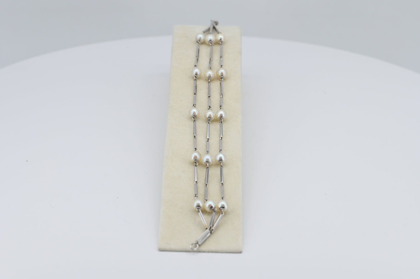 Bracciale in oro con perle