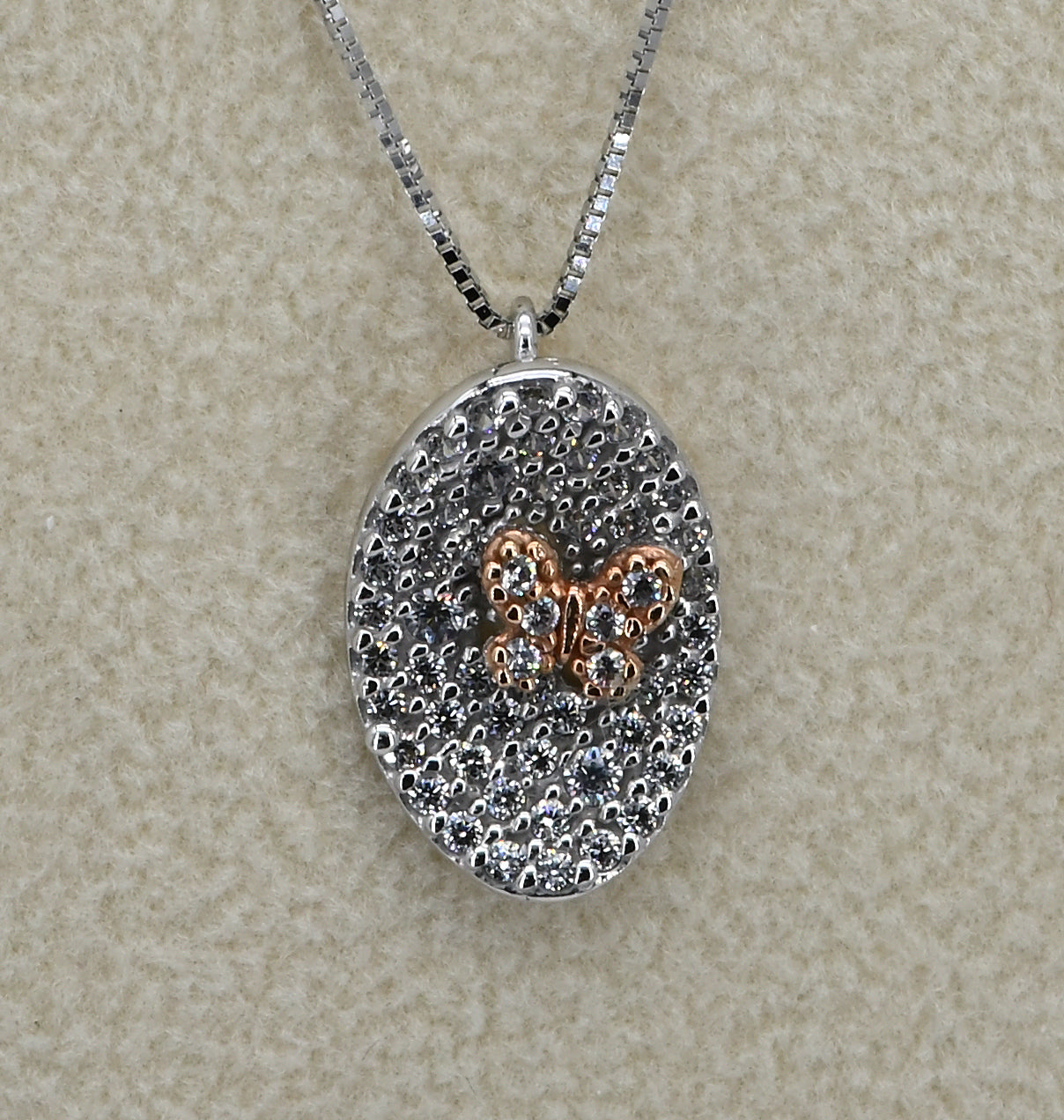 Collana con ciondolo