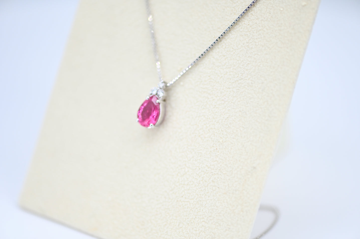 Collana oro bianco diamanti e tormalina