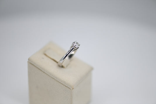 Anello solitario