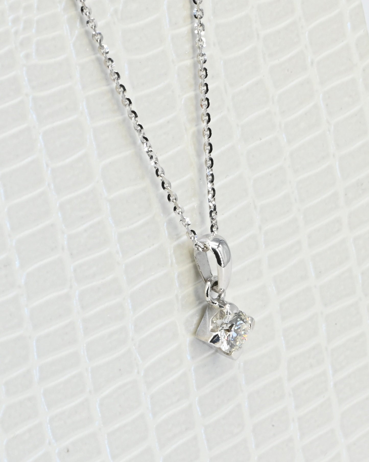 Collana con diamante