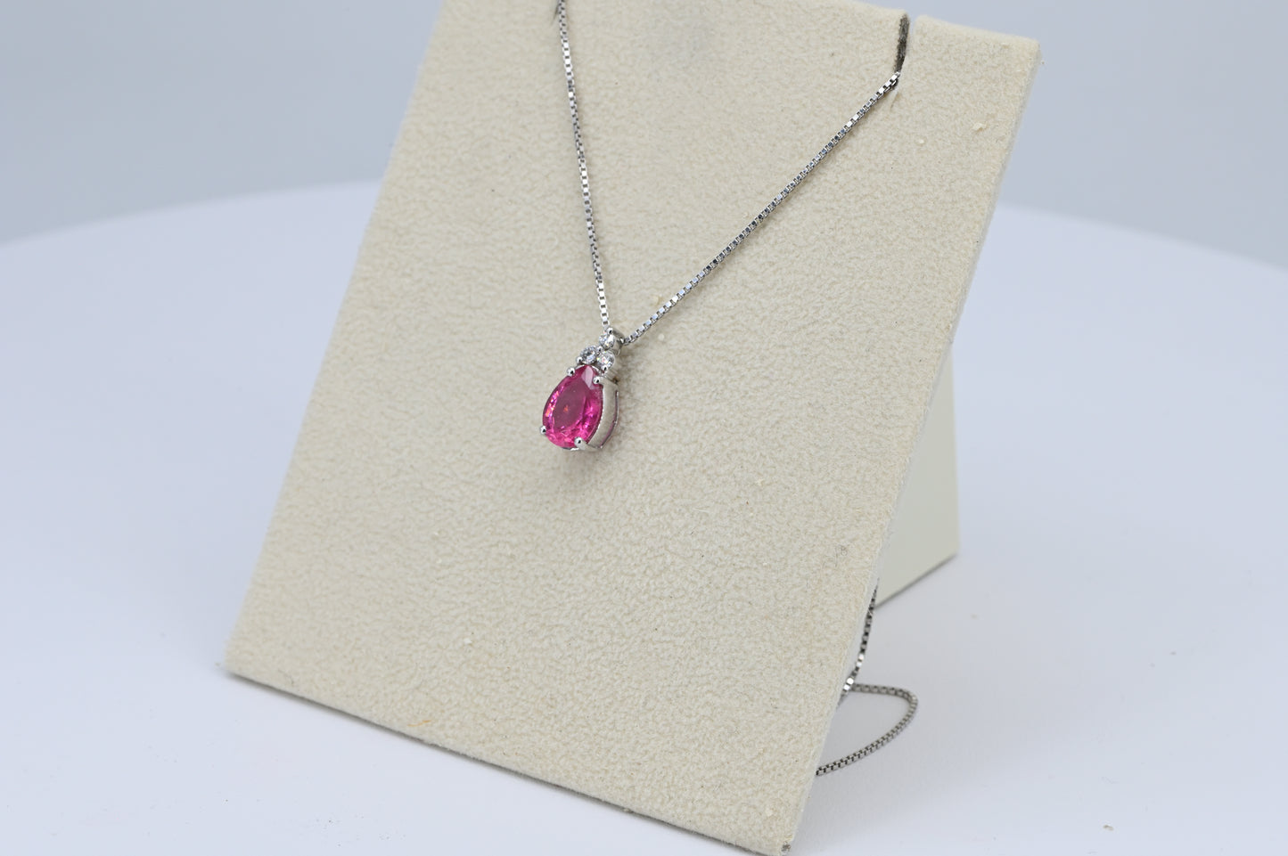 Collana oro bianco diamanti e tormalina