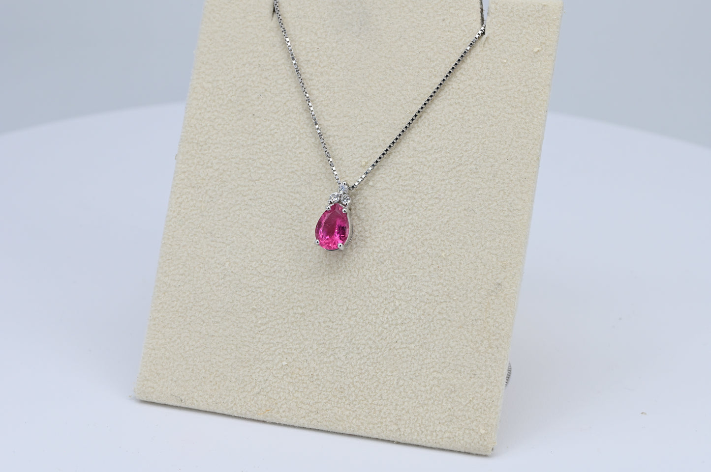 Collana oro bianco diamanti e tormalina