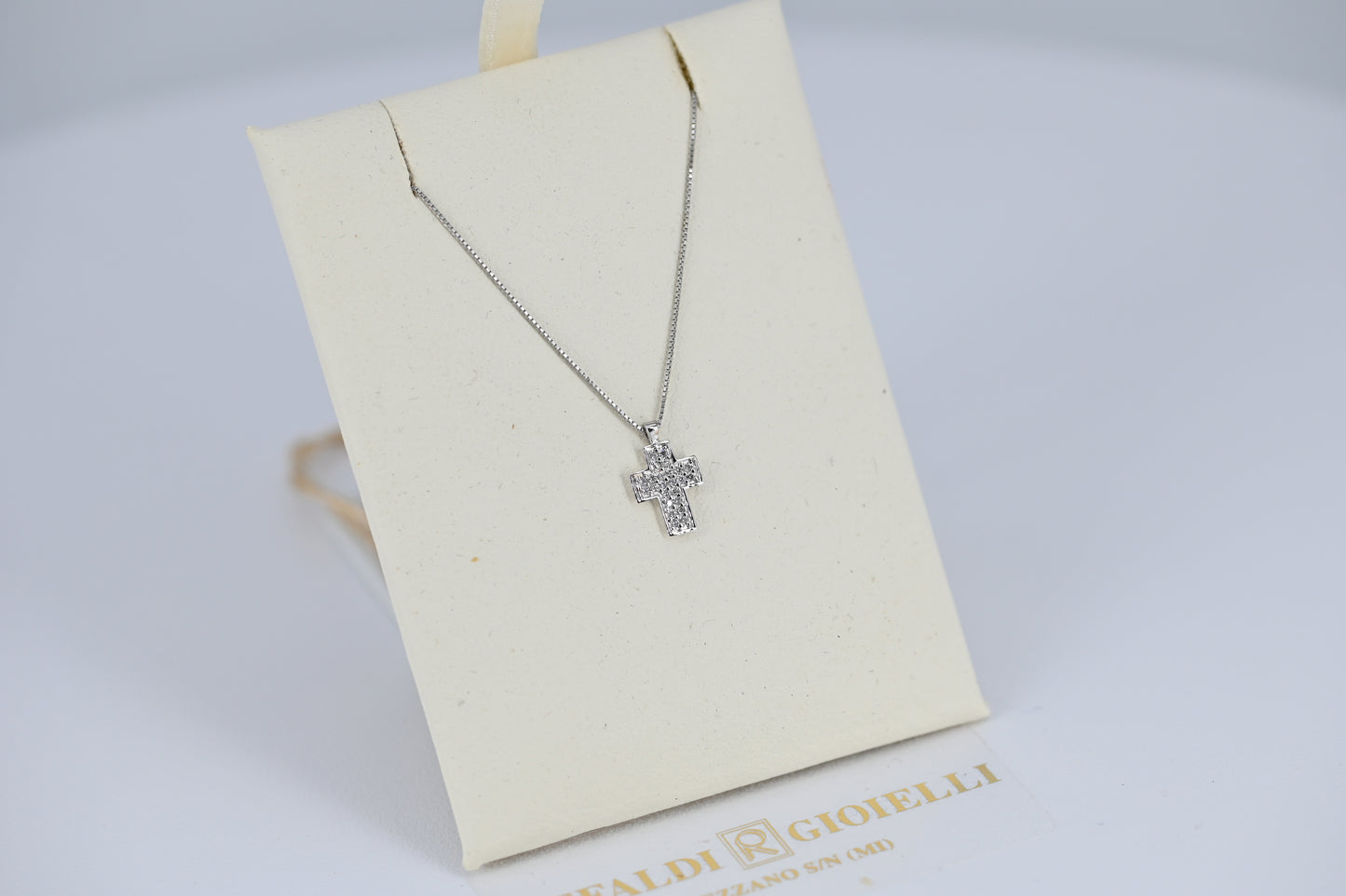 Collana con croce